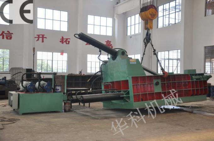 Máquina hidráulica de la embaladora del pedazo de metal 315 toneladas 2