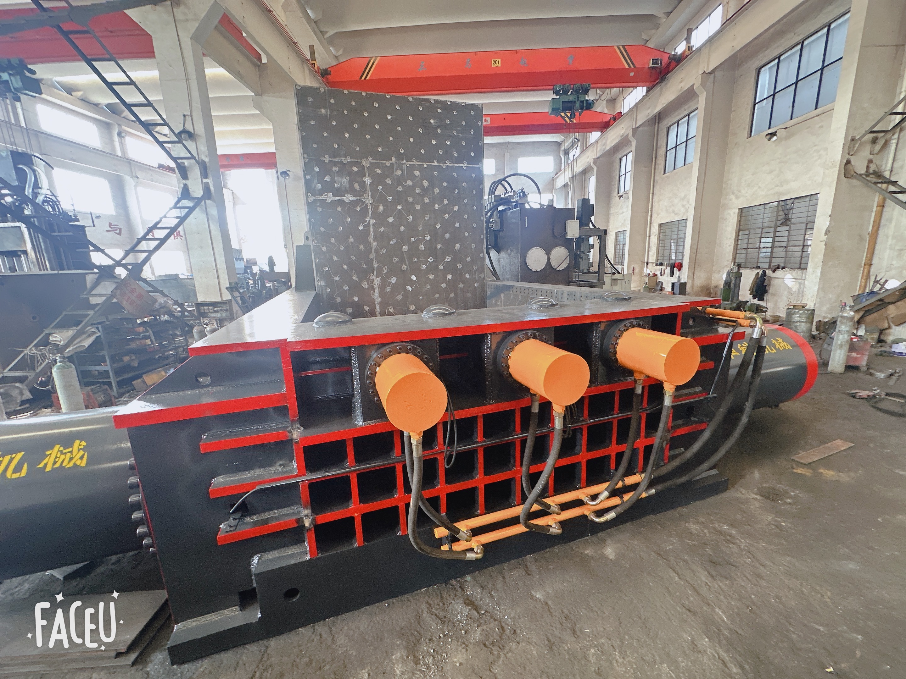 Últimos blogs de la empresa sobre PLC Automatic vs Manual Scrap Metal Baler: Which Control System Is Better for Your Recycling Plant?