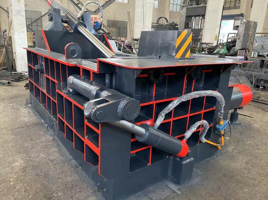 comprar Prensa hidráulica para chatarra Y81F-315 con presión de 21 MPa y motores duales de 45 kW online manufacture