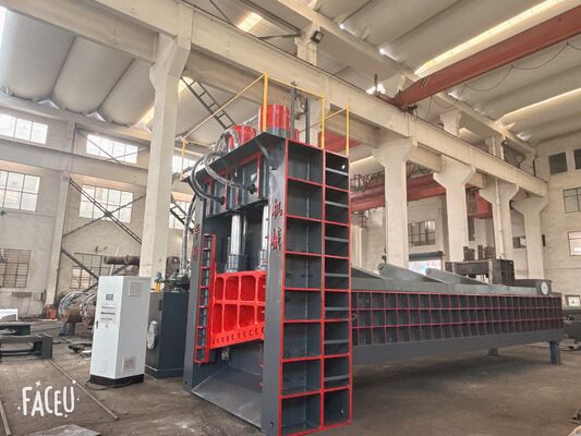 comprar Máquina hidráulica de corte de chatarra con capacidad de corte de 700 toneladas, longitud de la hoja de 1600 mm y caja de alimentación de 7500 mm online manufacture